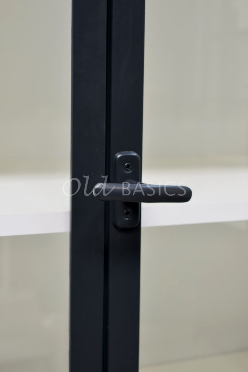 Detail van Apothekerskast Ferro, 3 deuren, RAL7021, grijs, zwart, materiaal staal